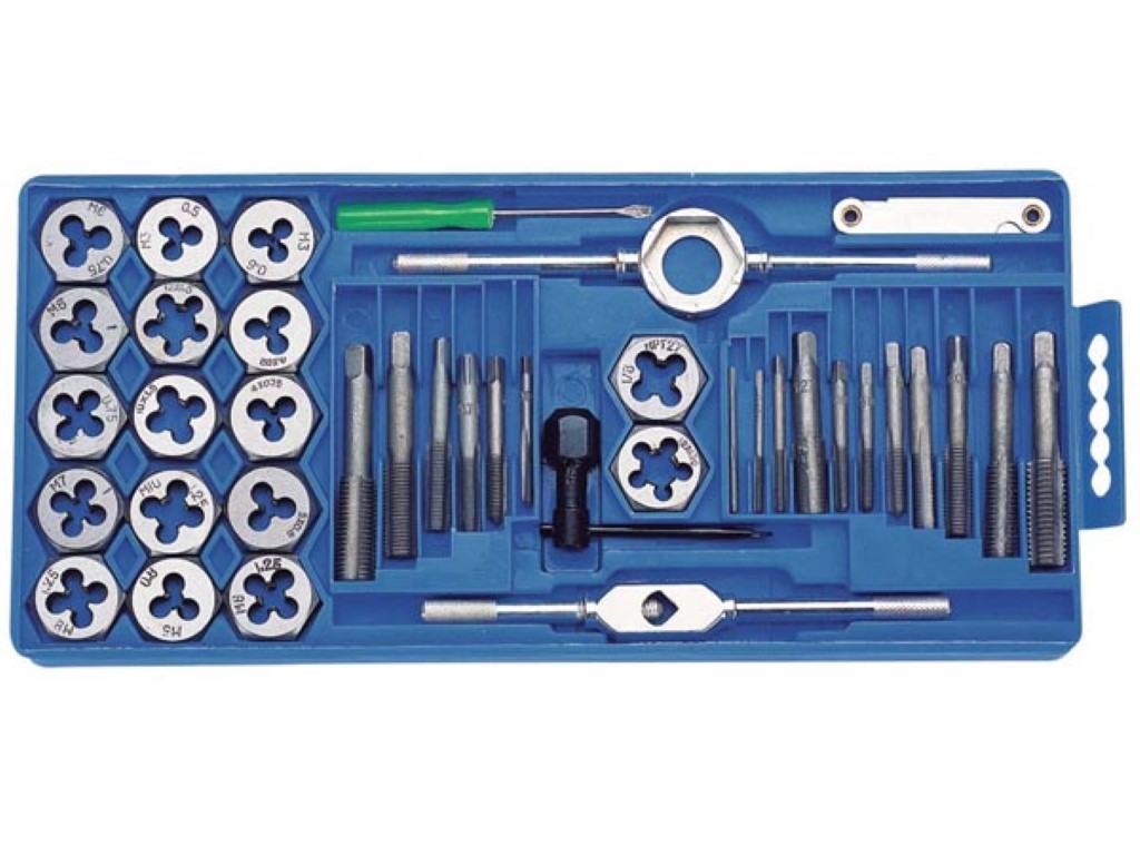 ESTUCHE TERRAJAS Y MACHOS PLASTICO Y METALES BLANDOS 40PCS TOOLLAND